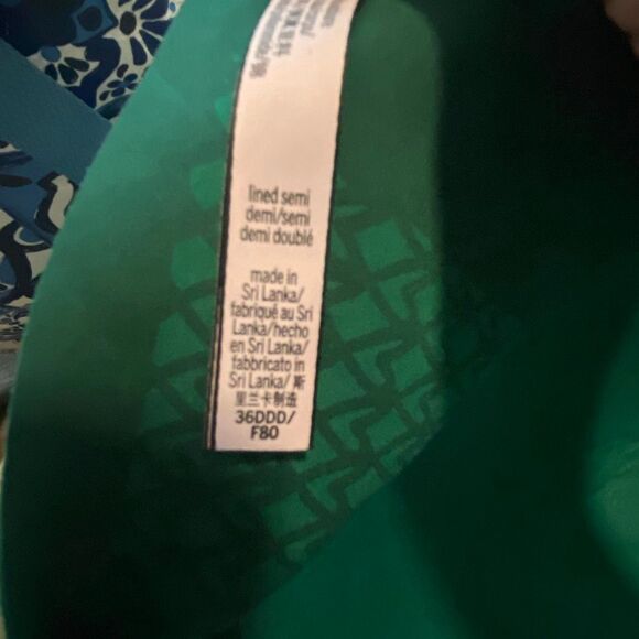 Victoria’s Secret lined semi Demi bra size 36DDD - Picture 7 of 8